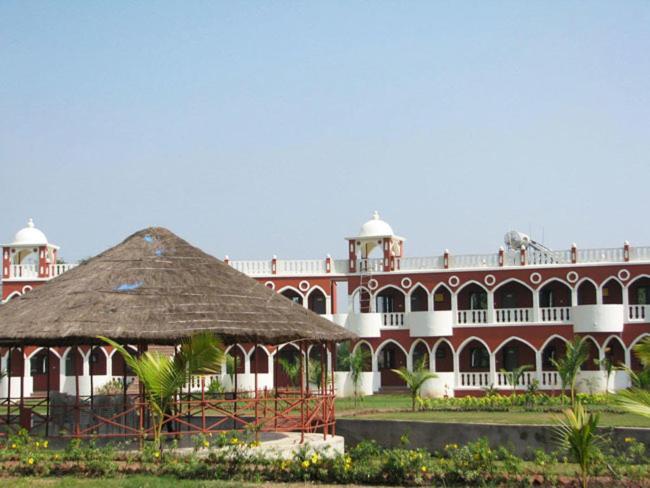 Aum Health Resort Vadodara Eksteriør billede