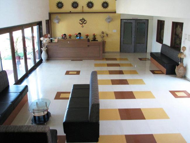 Aum Health Resort Vadodara Eksteriør billede